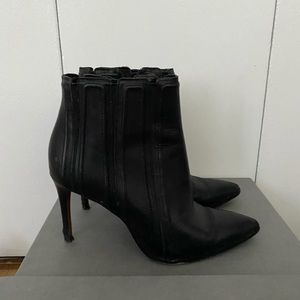 Donald J Pliner elastic/zip high heeled bootie